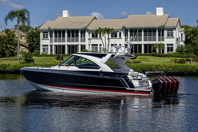 Slide: The Image of Formula 400 Super Sport Crossover 2024 - 6064224