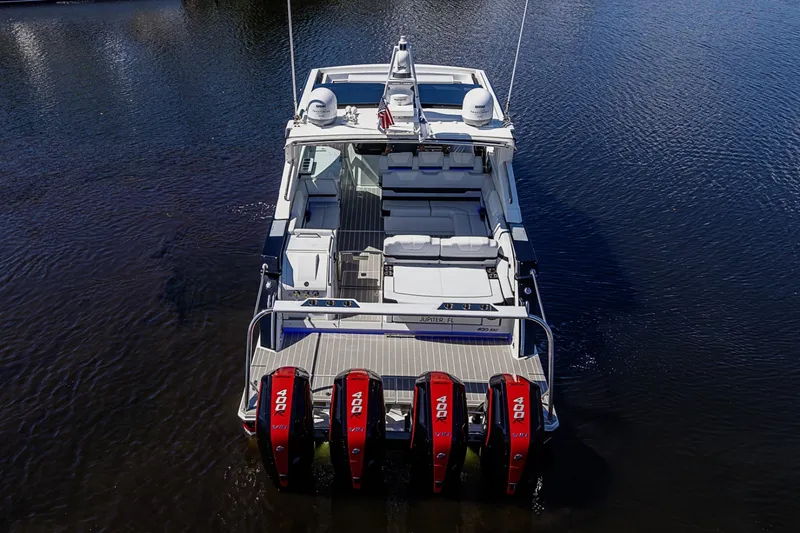 Slide: The Image of Formula 400 Super Sport Crossover 2024 - 6064167