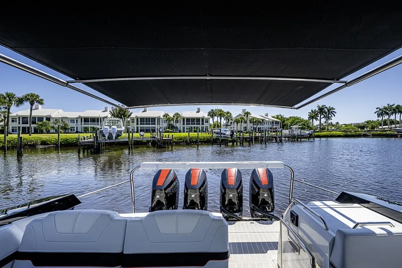 Slide: The Image of Formula 400 Super Sport Crossover 2024 - 6064200