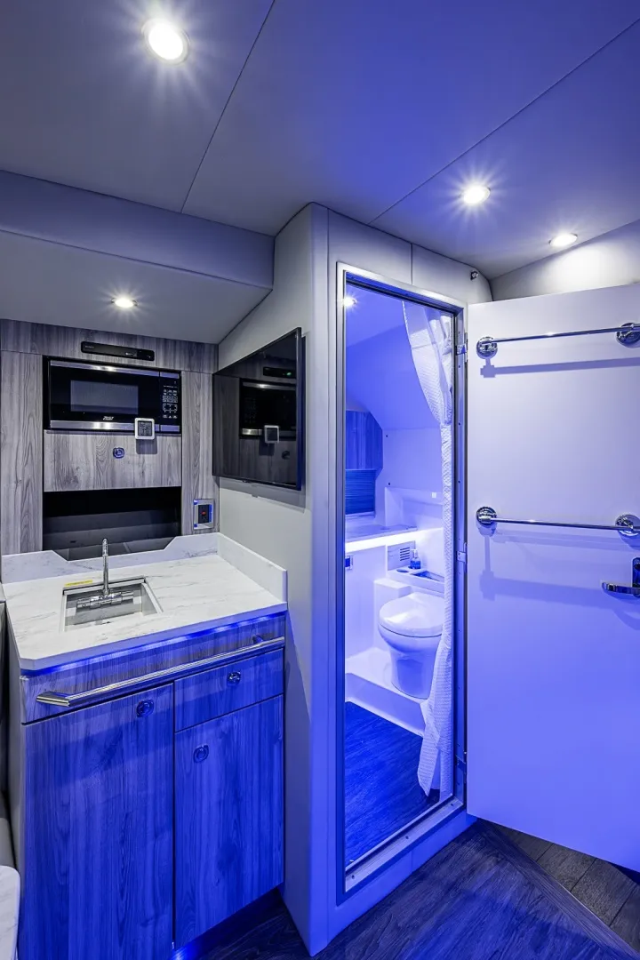 Slide: The Image of Formula 400 Super Sport Crossover 2024 - 6064182