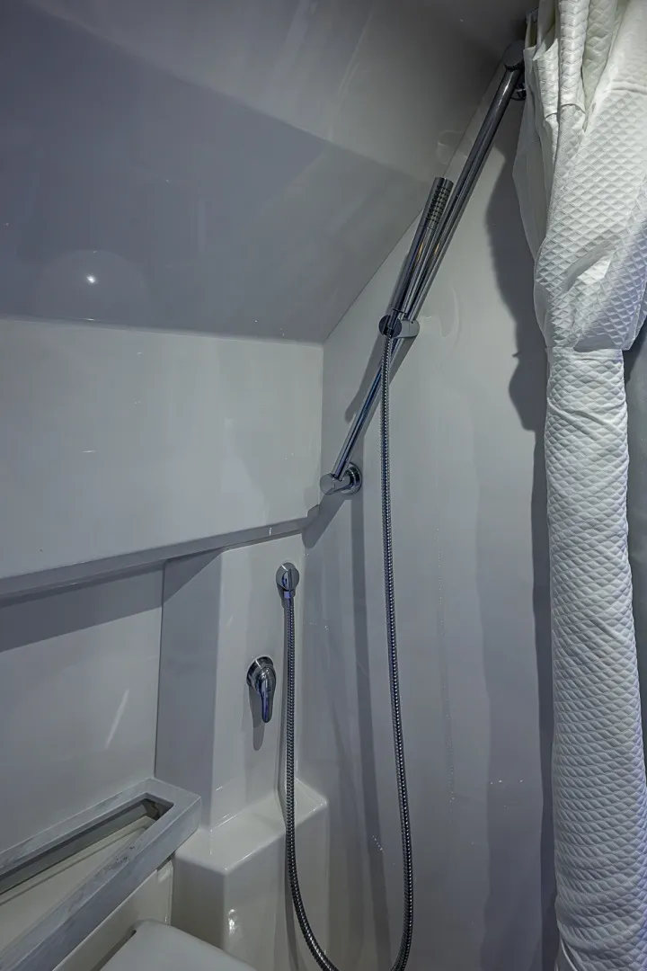 Slide: The Image of Formula 400 Super Sport Crossover 2024 - 6064250