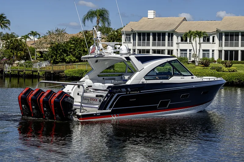 Slide: The Image of Formula 400 Super Sport Crossover 2024 - 6064218