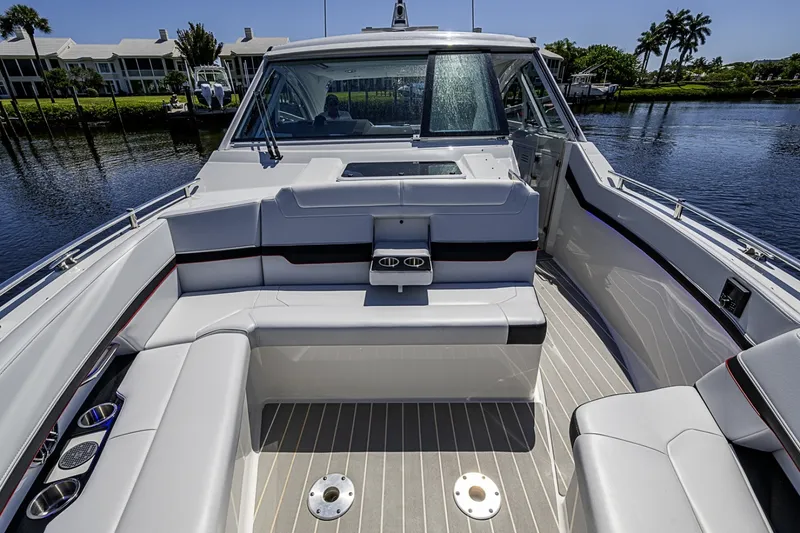 Slide: The Image of Formula 400 Super Sport Crossover 2024 - 6064174