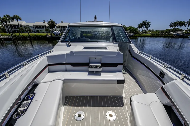 Slide: The Image of Formula 400 Super Sport Crossover 2024 - 6064175