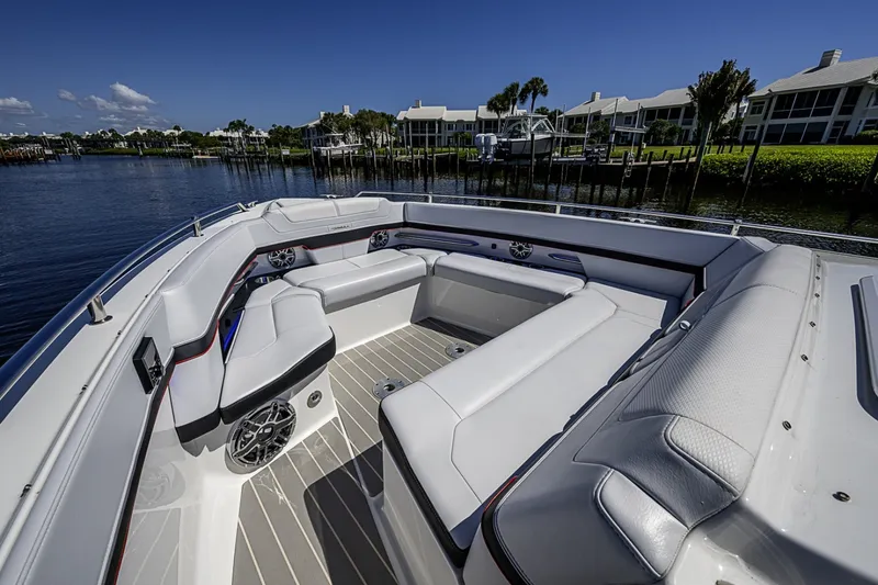 Slide: The Image of Formula 400 Super Sport Crossover 2024 - 6064171