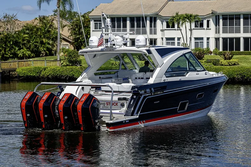 Slide: The Image of Formula 400 Super Sport Crossover 2024 - 6064219