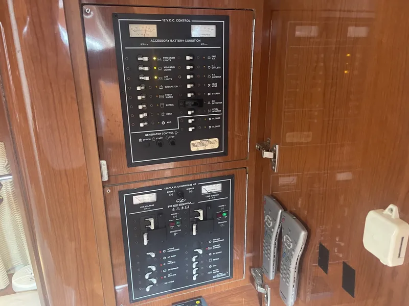 Slide: The Image of Regal Commodore 3560 IB 2005 - 6050074