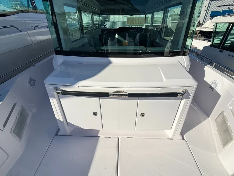 Slide: The Image of Axopar 37 XC Cross Cabin 2024 - 6050233