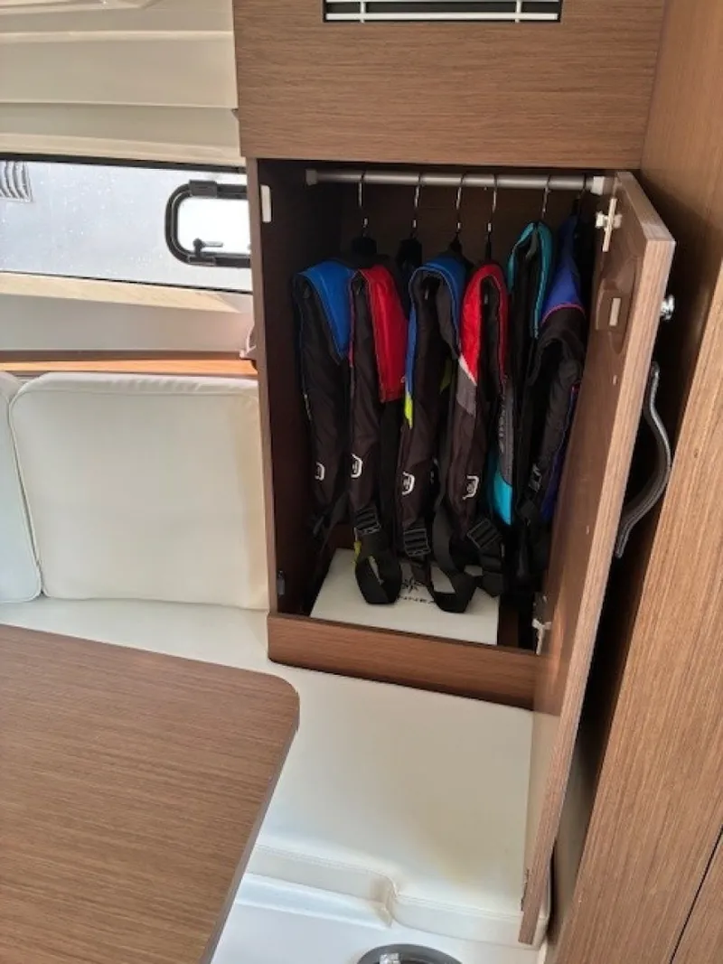 Slide: The Image of Jeanneau Leader 10.5 WA 2 2022 - 6050389