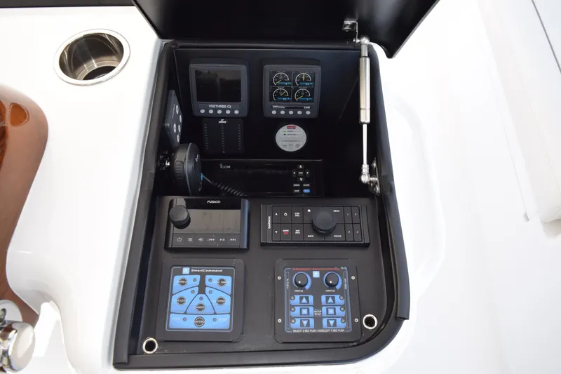 Slide: The Image of Viking 54 - Dog House - Flybridge Electronics 2024 Viking 54 Convertible - Dog  - 6070639