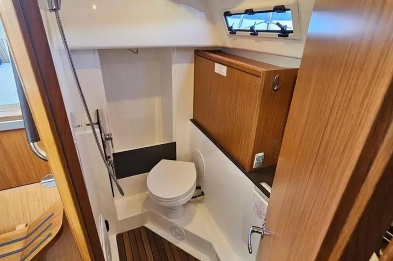 Slide: The Image of Head - 6051096