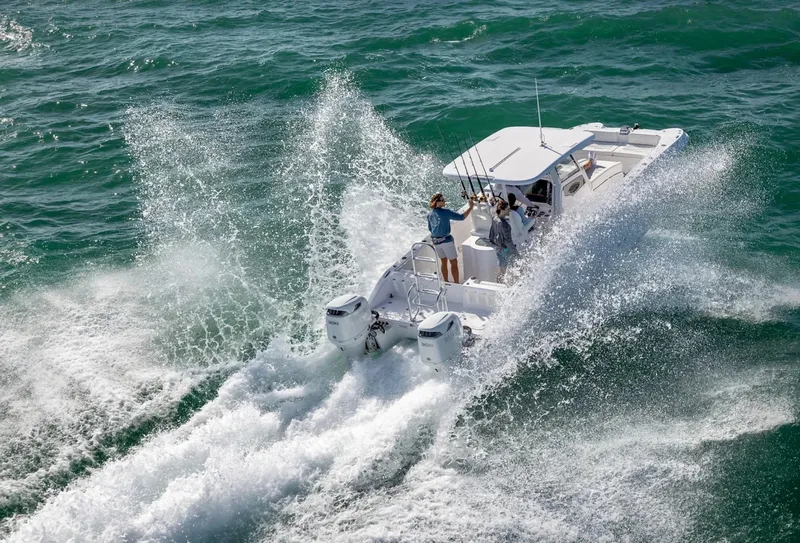 Slide: The Image of Twin Vee 280 GFX2 CC 2026 - 6050864