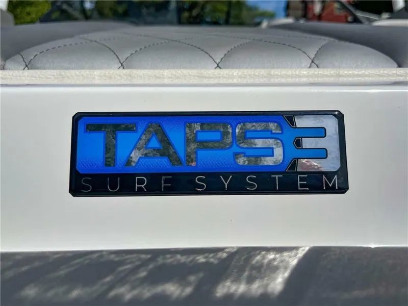 Slide: The Image of Tige R20 2016 - 6051088