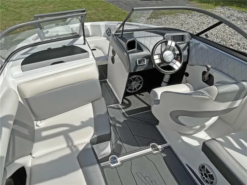 Slide: The Image of Tige R20 2016 - 6051083