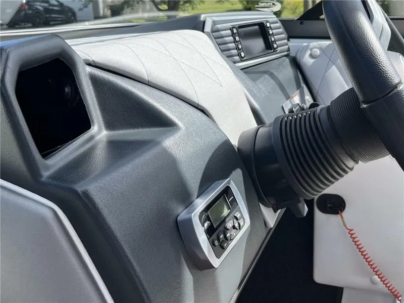 Slide: The Image of Tige R20 2016 - 6051084