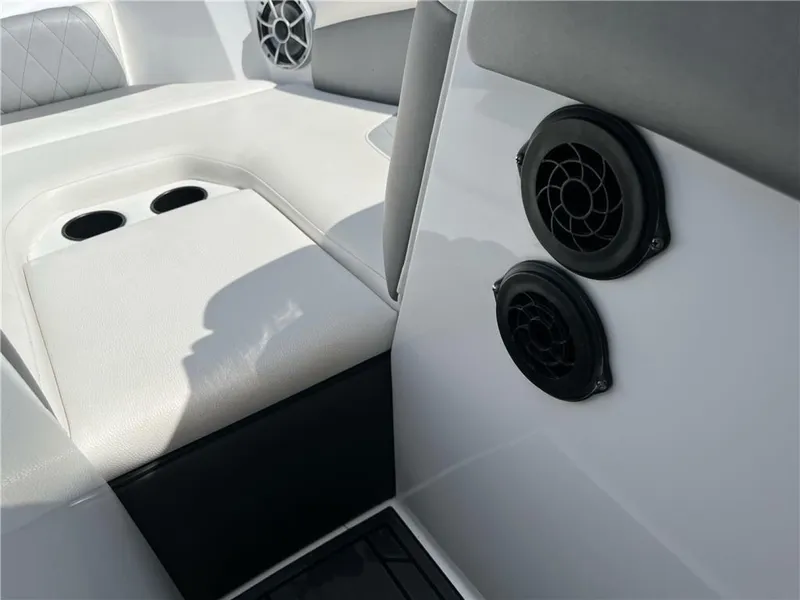 Slide: The Image of Tige R20 2016 - 6051085