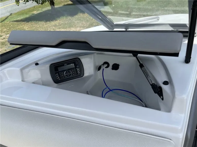 Slide: The Image of Tige R20 2016 - 6051087