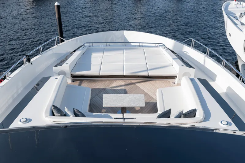 Slide: The Image of Ocean Alexander 35R 2026 - 6051271