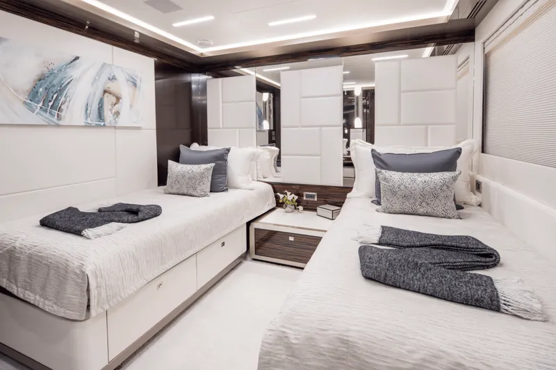 Slide: The Image of Ocean Alexander 35R 2026 - 6051288