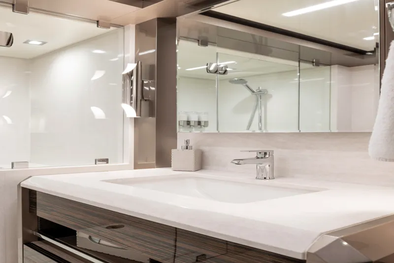 Slide: The Image of Ocean Alexander 35R 2026 - 6051290