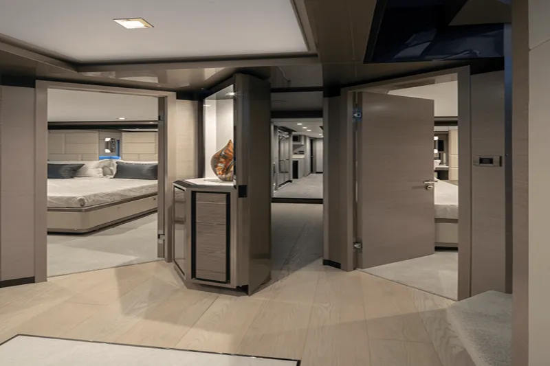 Slide: The Image of Ocean Alexander 35R 2026 - 6051328