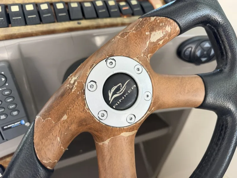 Slide: The Image of Rinker 280 Express Cruiser 2008 - 6051437