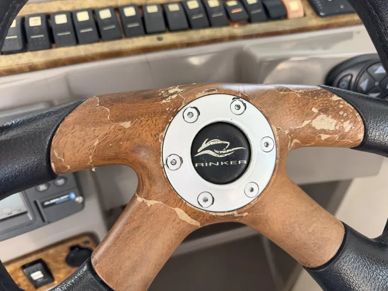 Slide: The Image of Rinker 280 Express Cruiser 2008 - 6051438