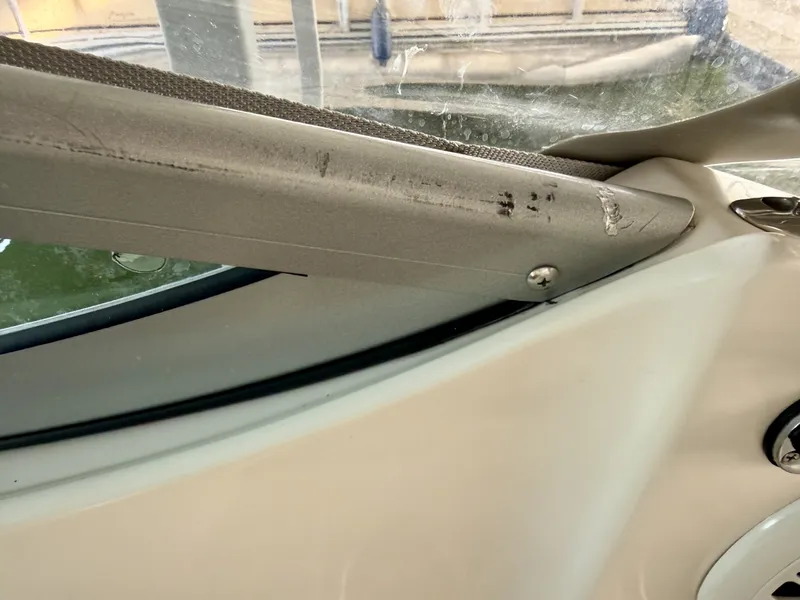 Slide: The Image of Rinker 280 Express Cruiser 2008 - 6051442