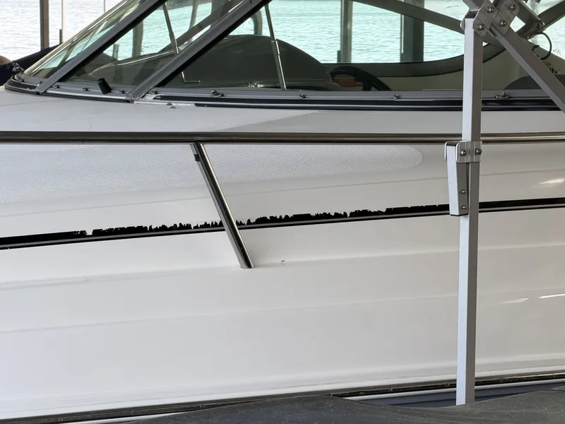 Slide: The Image of Rinker 280 Express Cruiser 2008 - 6051538