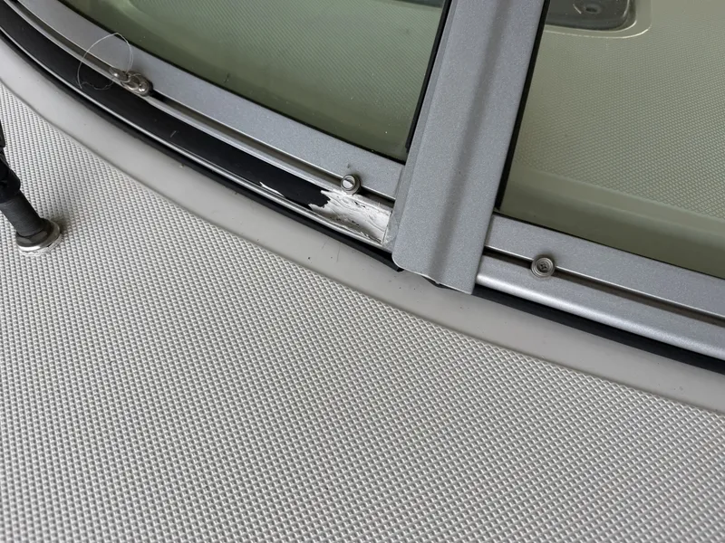 Slide: The Image of Rinker 280 Express Cruiser 2008 - 6051543