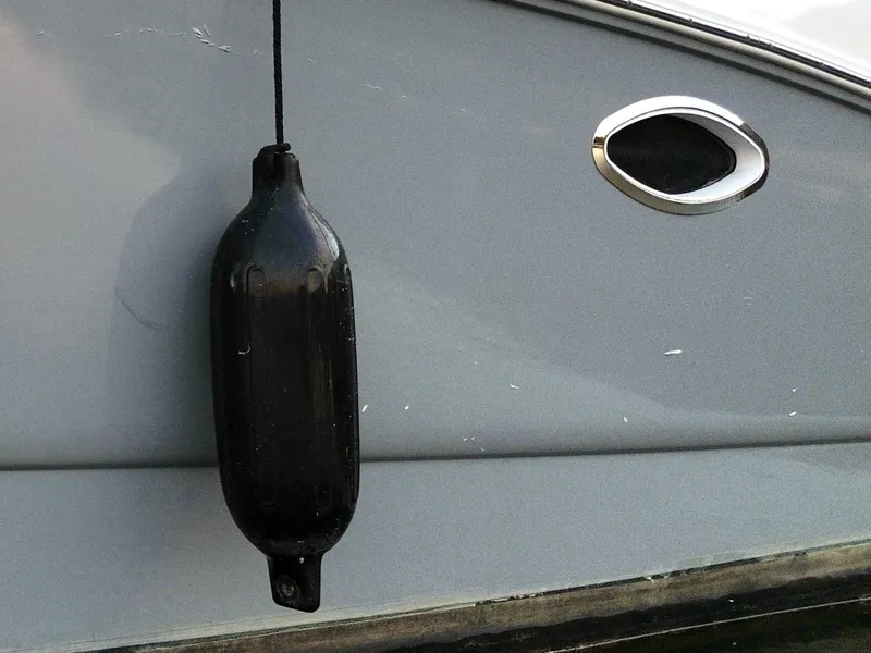 Slide: The Image of Rinker 280 Express Cruiser 2008 - 6051550