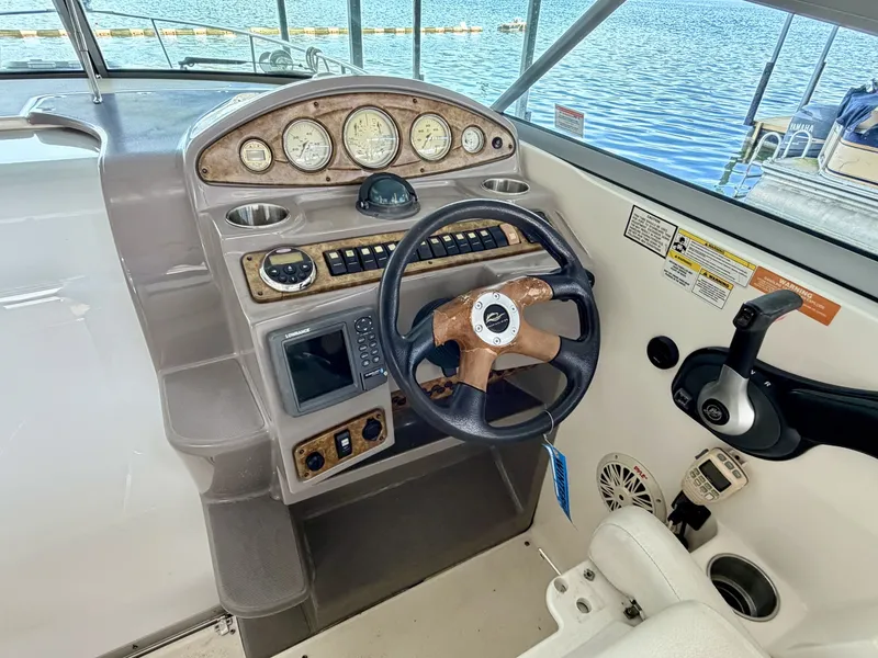 Slide: The Image of Rinker 280 Express Cruiser 2008 - 6051359