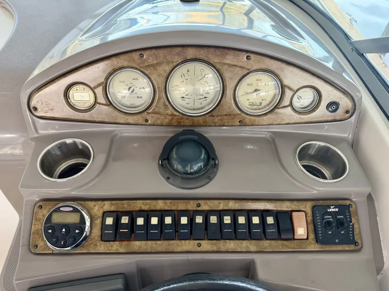 Slide: The Image of Rinker 280 Express Cruiser 2008 - 6051362