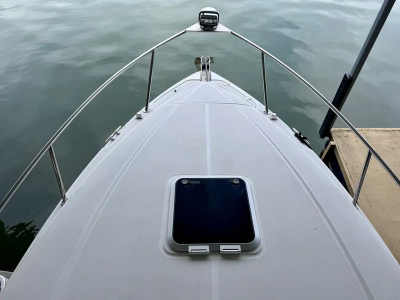 Slide: The Image of Rinker 280 Express Cruiser 2008 - 6051369