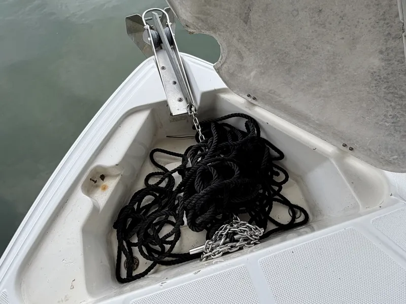 Slide: The Image of Rinker 280 Express Cruiser 2008 - 6051371