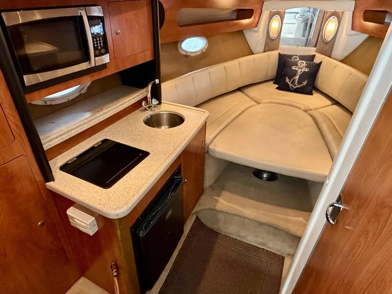 Slide: The Image of Rinker 280 Express Cruiser 2008 - 6051377