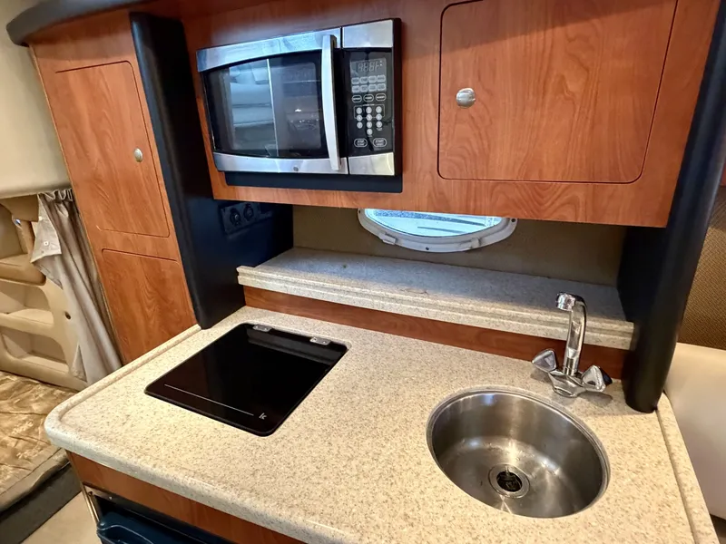 Slide: The Image of Rinker 280 Express Cruiser 2008 - 6051380