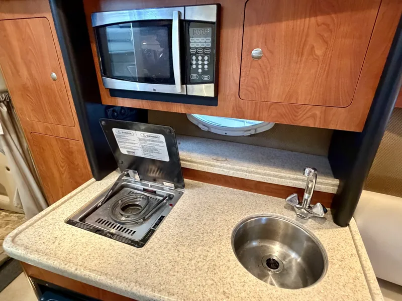 Slide: The Image of Rinker 280 Express Cruiser 2008 - 6051381