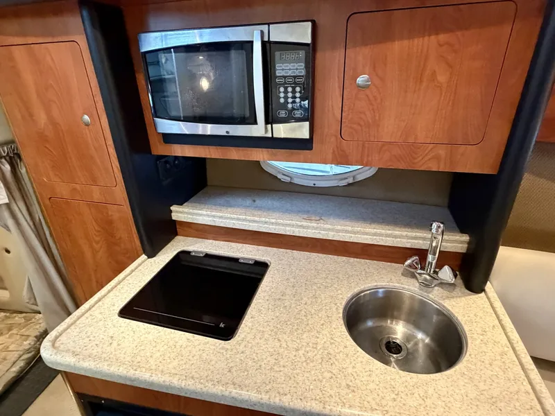 Slide: The Image of Rinker 280 Express Cruiser 2008 - 6051382