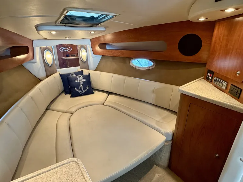 Slide: The Image of Rinker 280 Express Cruiser 2008 - 6051384