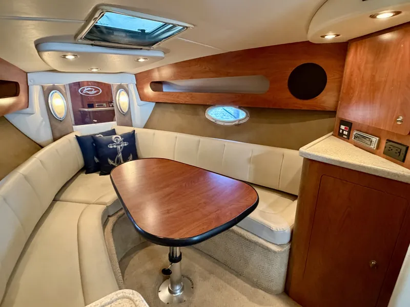 Slide: The Image of Rinker 280 Express Cruiser 2008 - 6051385