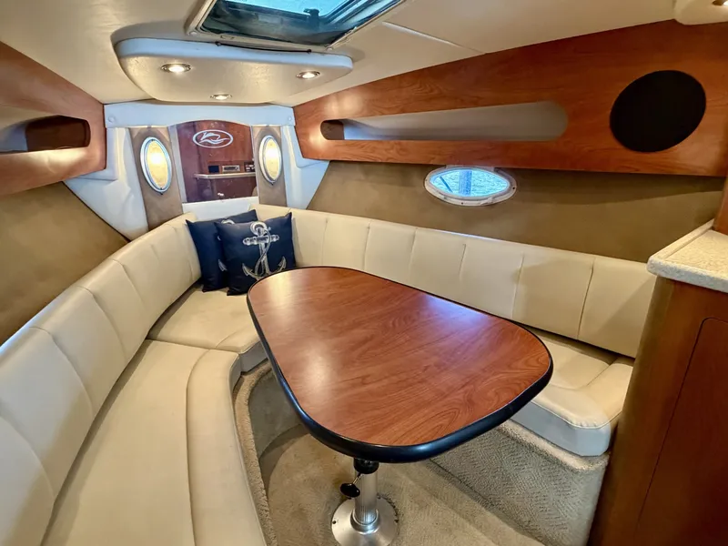 Slide: The Image of Rinker 280 Express Cruiser 2008 - 6051386