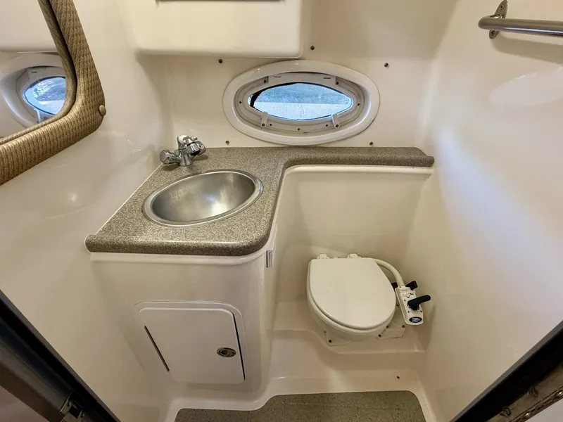 Slide: The Image of Rinker 280 Express Cruiser 2008 - 6051392