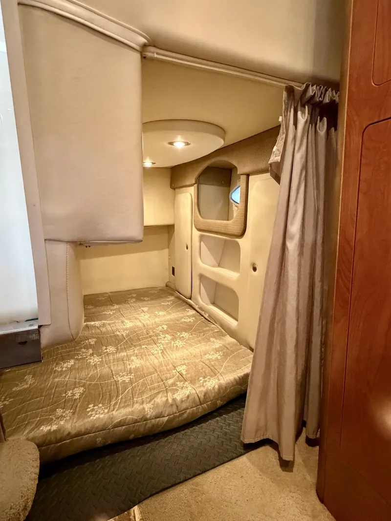 Slide: The Image of Rinker 280 Express Cruiser 2008 - 6051395