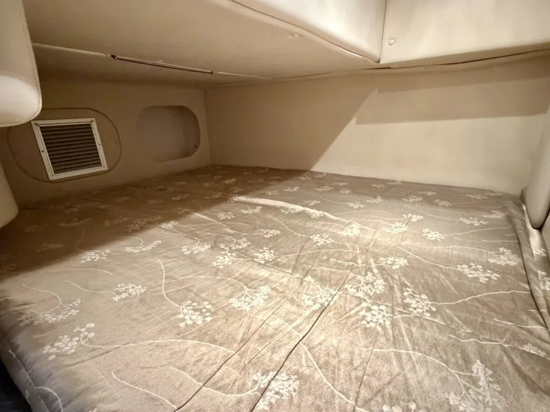 Slide: The Image of Rinker 280 Express Cruiser 2008 - 6051398