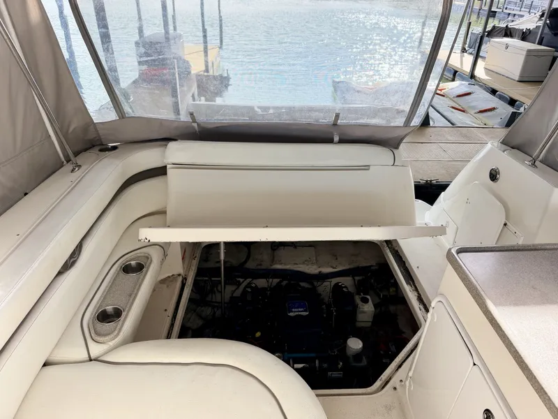 Slide: The Image of Rinker 280 Express Cruiser 2008 - 6051403