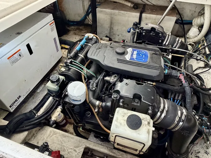 Slide: The Image of Rinker 280 Express Cruiser 2008 - 6051407