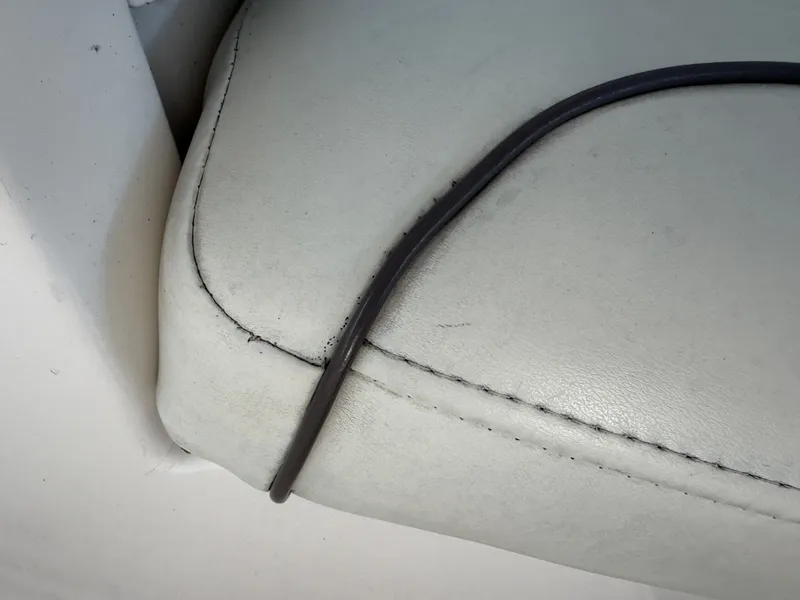 Slide: The Image of Rinker 280 Express Cruiser 2008 - 6051419