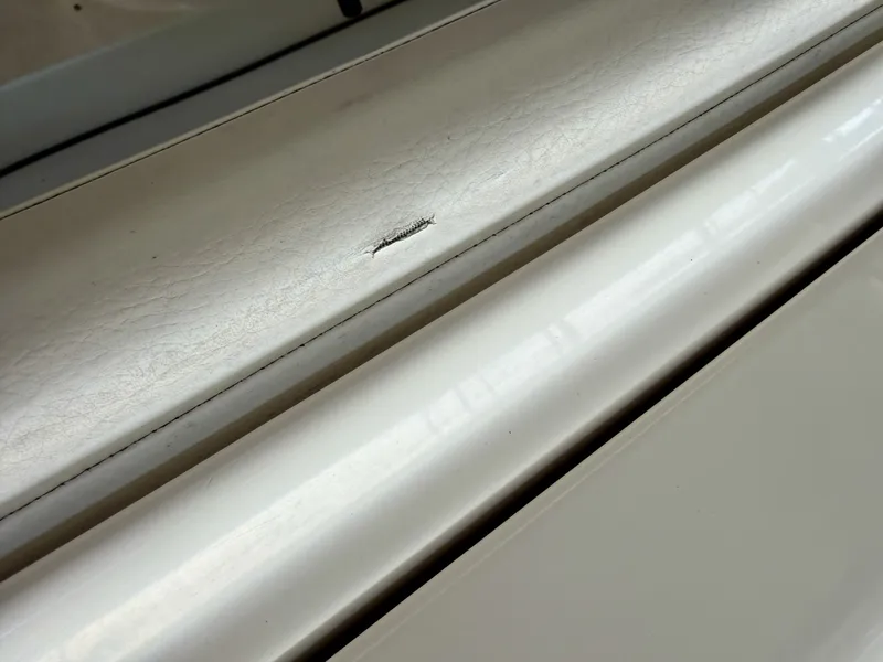 Slide: The Image of Rinker 280 Express Cruiser 2008 - 6051421