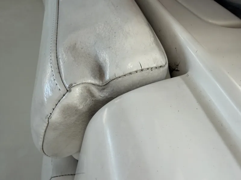 Slide: The Image of Rinker 280 Express Cruiser 2008 - 6051422